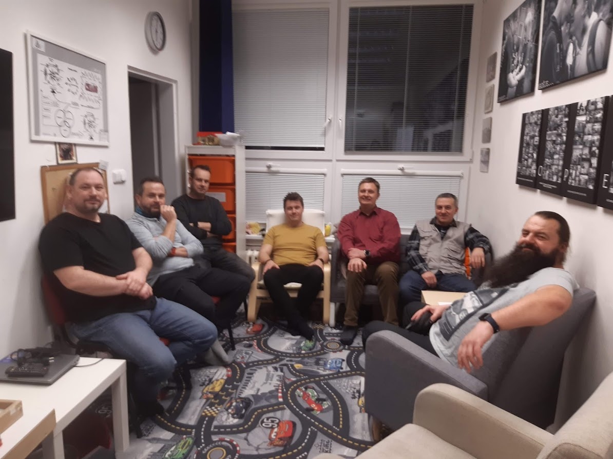 Společenství a podpora pro všechny pečující otce